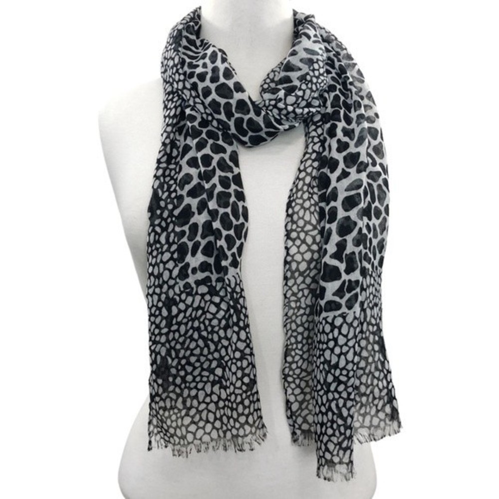 Black White Giraffe Print Lightweight Scarf